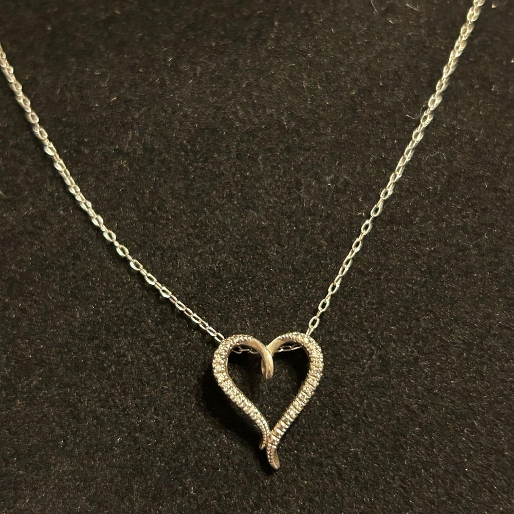 Kay Jewelers Silver Heart Necklace